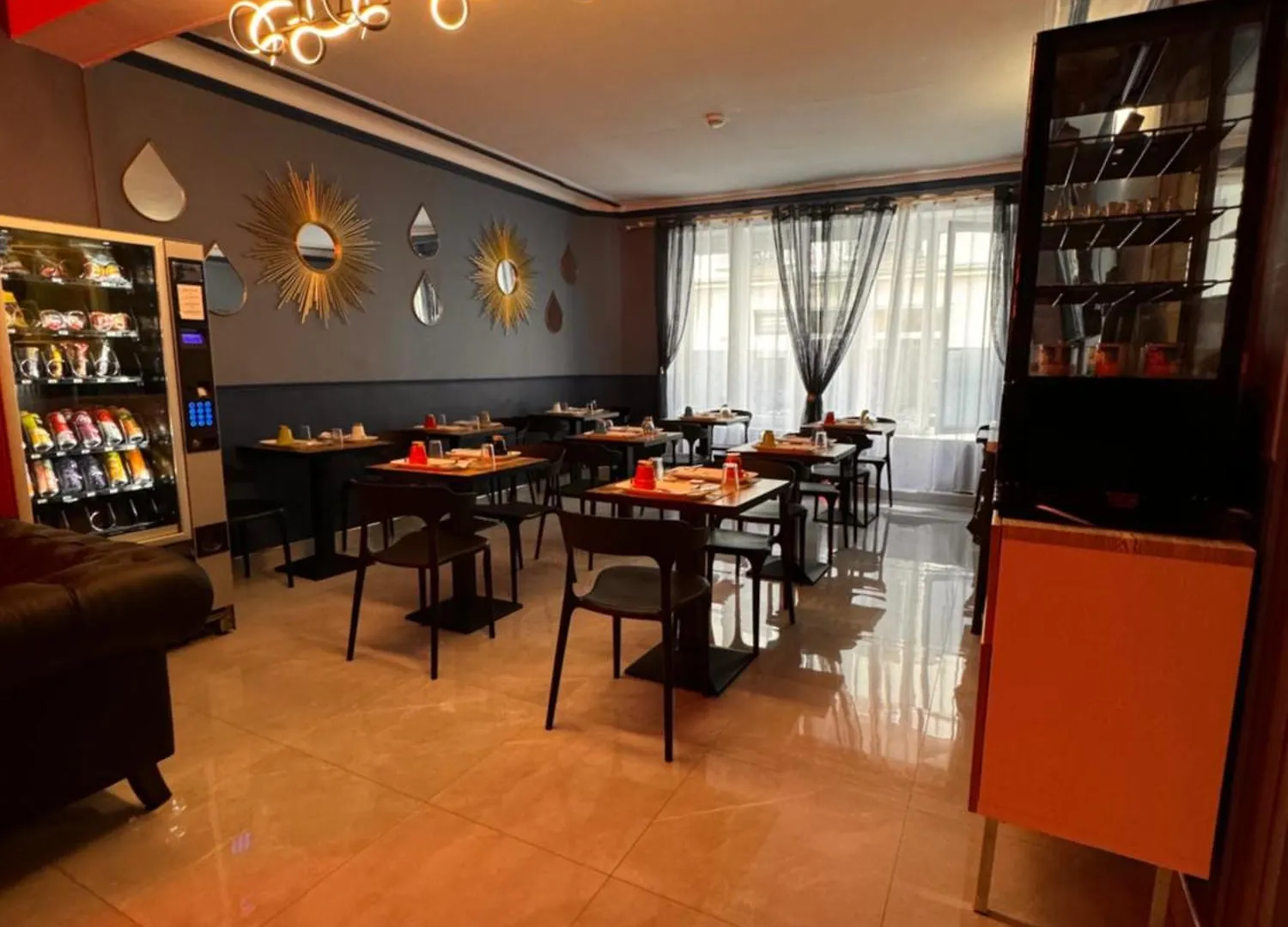 Hotel Louvain Paris Fransa
