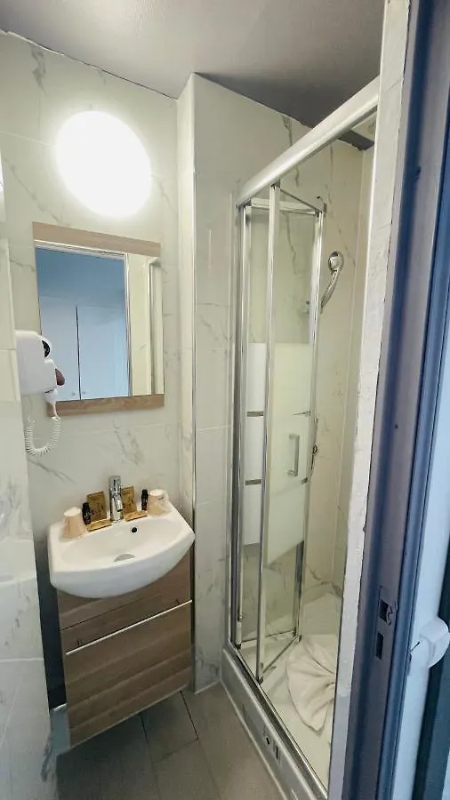 Hotel Louvain Paris