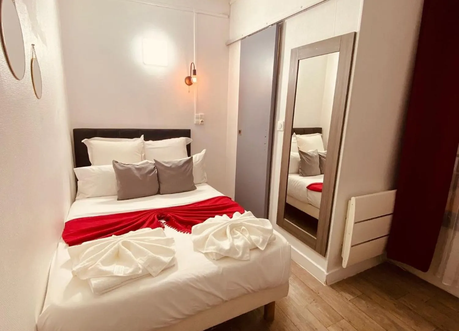 Hotel Louvain Paris 0*,  France